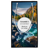 川と山の写真 – 誕生日ありがとう スモールペーパーバッグ (裏面)