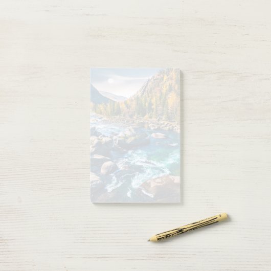 川と山の風光明媚な写真 ポストイット (デスク上)