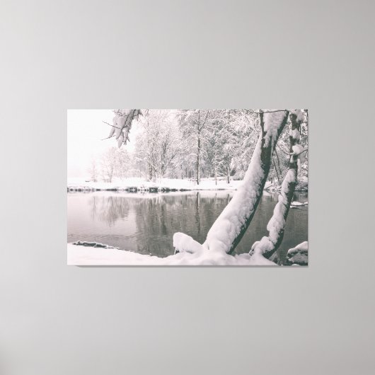 川のそばの冬 キャンバスプリント (正面)