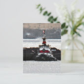 川の上のきらめくタグボート ポストカード (スタンド正面)