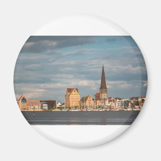 川の向こうを見るワルナウへRostock マグネット (正面)