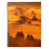 川の氾濫の明白な抽象的な上に朝の霧、任意 ノートブック (正面)