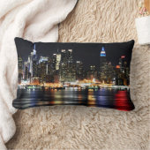 川を反映する美しいニューヨーク夜ライト ランバークッション (ブランケット)
