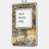 川小石擦り切れた茶色と灰色の自然抽象芸術 シルバープレートフレームオーナメント (左)