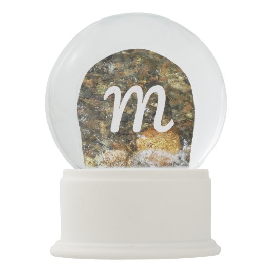 川小石擦り切れた茶色と灰色の自然抽象芸術 スノーグローブ (正面)