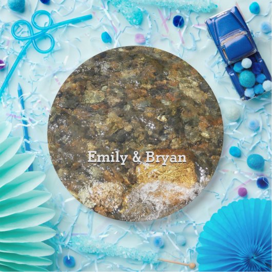 川小石擦り切れた茶色と灰色の自然抽象芸術 ペーパープレート (パーティー)