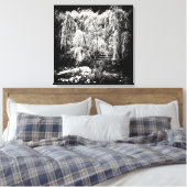 川岸の上のドラマチックな枝垂れ柳の木 キャンバスプリント (インサイチュ (寝室))