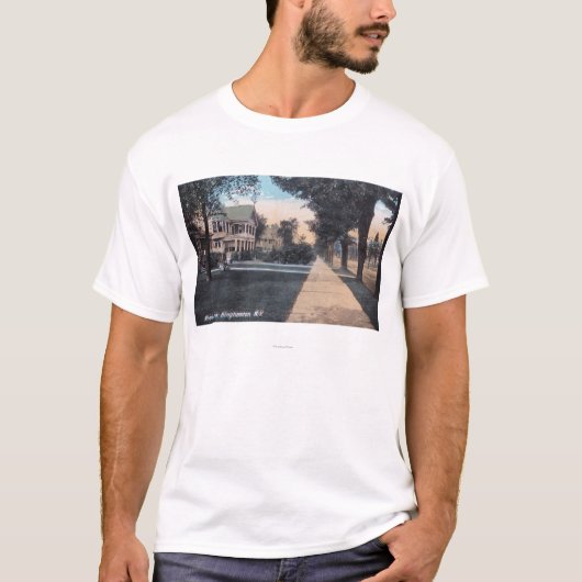 川岸ドライブの住宅場面 Tシャツ (正面)