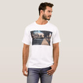川岸ドライブの住宅場面 Tシャツ (正面フル)