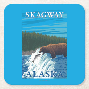 川- Skagway、アラスカのくまの魚釣り スクエアペーパーコースター