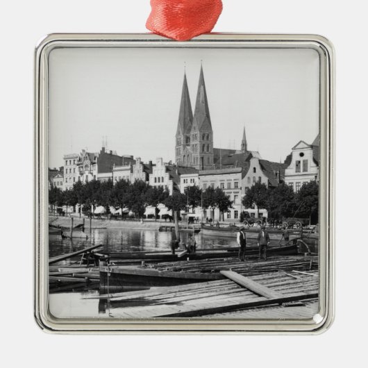 川Traveの木の、リューベック販売、c.1910 メタルオーナメント (正面)