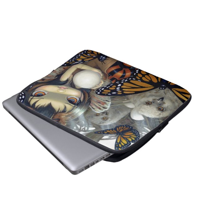 "巣のOwlyn"の電子工学のバッグ ラップトップスリーブ (正面下部)