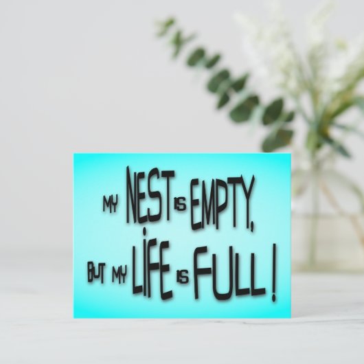 巣は空っぽだけど、私の人生は満たされている! ポストカード (スタンド正面)