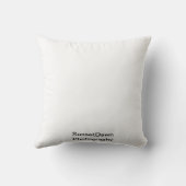 巣を造っている素晴らしい青鷲 クッション (裏面)