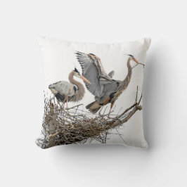 巣を造っている素晴らしい青鷲 クッション