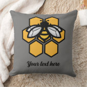 巣箱に入っている クッション (ブランケット)