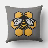 巣箱に入っている クッション (裏面)