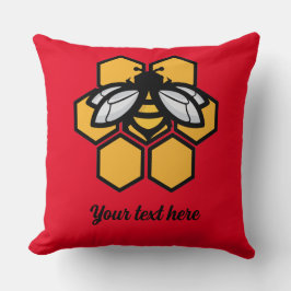 巣箱に入っている クッション