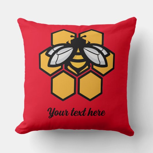 巣箱に入っている クッション (正面)