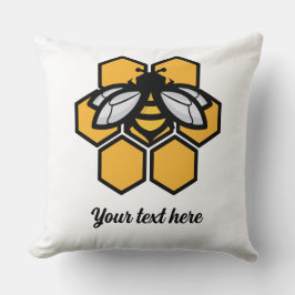 巣箱に入っている クッション