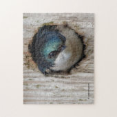 巣箱素晴らしに入ったツバメ ジグソーパズル (縦)