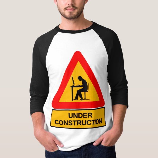 工事中グラフィックTシャツ – オフィス Tシャツ (正面)