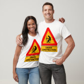 工事中グラフィックTシャツ – オフィス Tシャツ (ユニセックス)