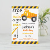 工事現場のダンプトラックの誕生日パーティーへようこそ 招待状 (スタンド正面)