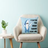 左の鮫の踊りのバレンタイン クッション (椅子)