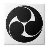 左三つ巴（地抜き） タイル (正面)