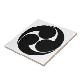 左三つ巴（地抜き） タイル (側面)