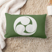 左三つ巴（地抜き） ランバークッション (ブランケット)