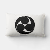 左三つ巴（地抜き） ランバークッション (裏面)