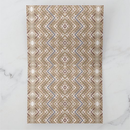 左右対称のデザイン機能を示す茶色の敷物 カード (内部)