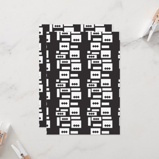 左右対称の白い幾何学的デザインと鮮明な円 招待状 (正面/裏面インサイチュ)