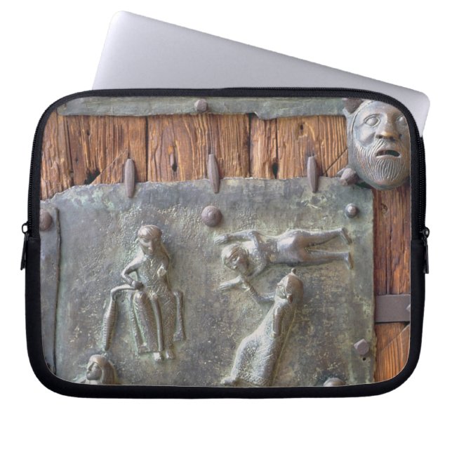 左手のドアからのパネル、12世紀(bronz ラップトップスリーブ (正面)