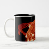 巨大で太陽のなマグ ツートーンマグカップ (左)