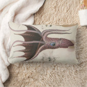 巨大で赤いイカまたはタコの航海のなテーマの枕 ランバークッション (ブランケット)