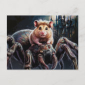 巨大なおもしろいクモのファンタジー城に乗るハムスター ポストカード (正面)
