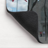 巨大なくもの彫刻ケベック マウスパッド (コーナー)