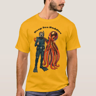 巨大なタコとポーズをとるスクーバダイバー URM Tシャツ