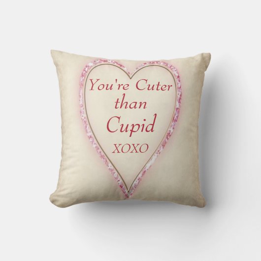 巨大なハート「カピッドよりもカピッド」 クッション (正面)