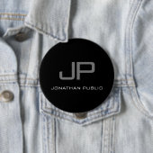 巨大なボタンイニシャル文字モノグラム名ブラック 缶バッジ (インサイチュ)