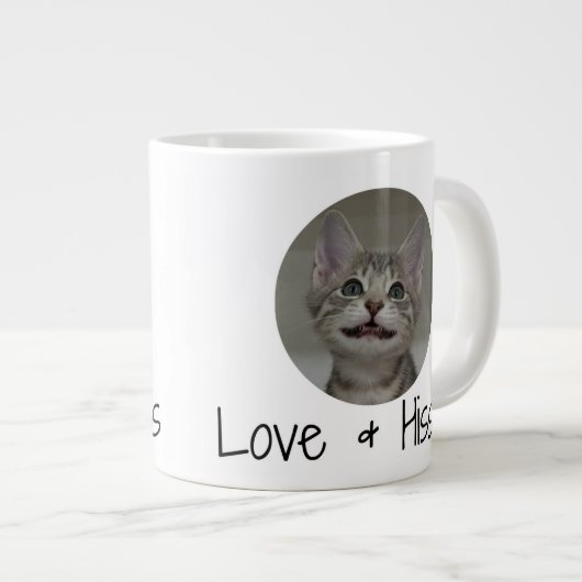 巨大なマグカップの上にフランソワを磨く ジャンボコーヒーマグカップ (正面右)