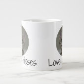 巨大なマグカップの上にフランソワを磨く ジャンボコーヒーマグカップ (正面)