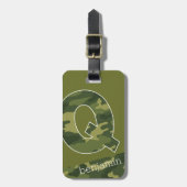 巨大なモノグラム文字Qカモフラージパターン ラゲッジタグ (正面縦)