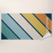 巨大なレトロストライプパターン – ビッグネーム ビーチタオル (正面)