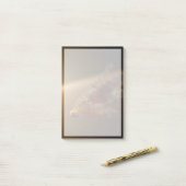 巨大な噴火のまわりに星Ngc 2547-Id8. ポストイット (デスク上)