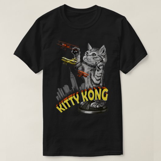 巨大な子猫の攻撃 面白い猫のパロディーデザイン Tシャツ (デザイン正面)