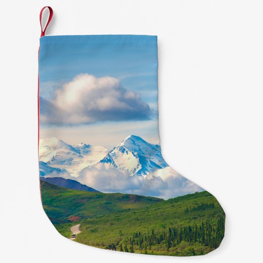 巨大な山々と周りを疑問に思 スモールクリスマスストッキング (正面)